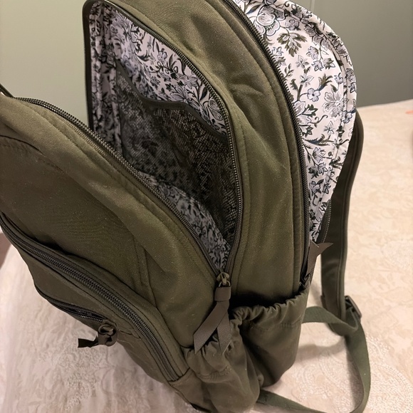Vera Bradley canvas backpack - Picture 1 of 7